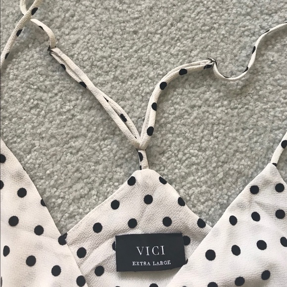 NWOT Cute Adjustable spaghetti strap tank top - Picture 4 of 6